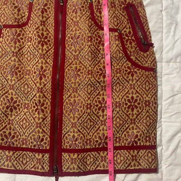 Etcetera Designer Burnout Mini Skirt  Tapestry Y2K Zipper Red Gold SZ 8  EUC - Picture 8 of 10